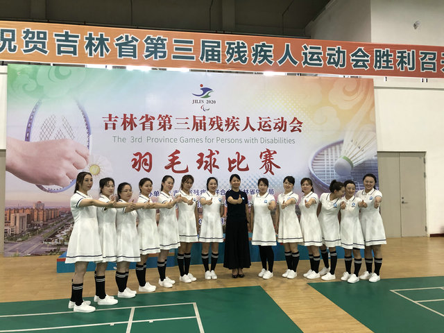 图为比赛现场