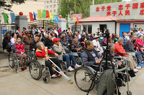 图为活动现场