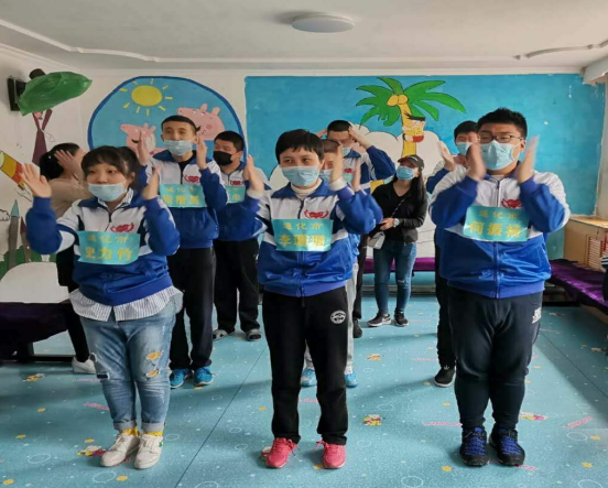 图为活动现场