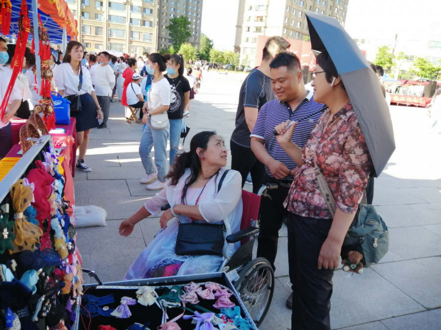 图为就业帮扶